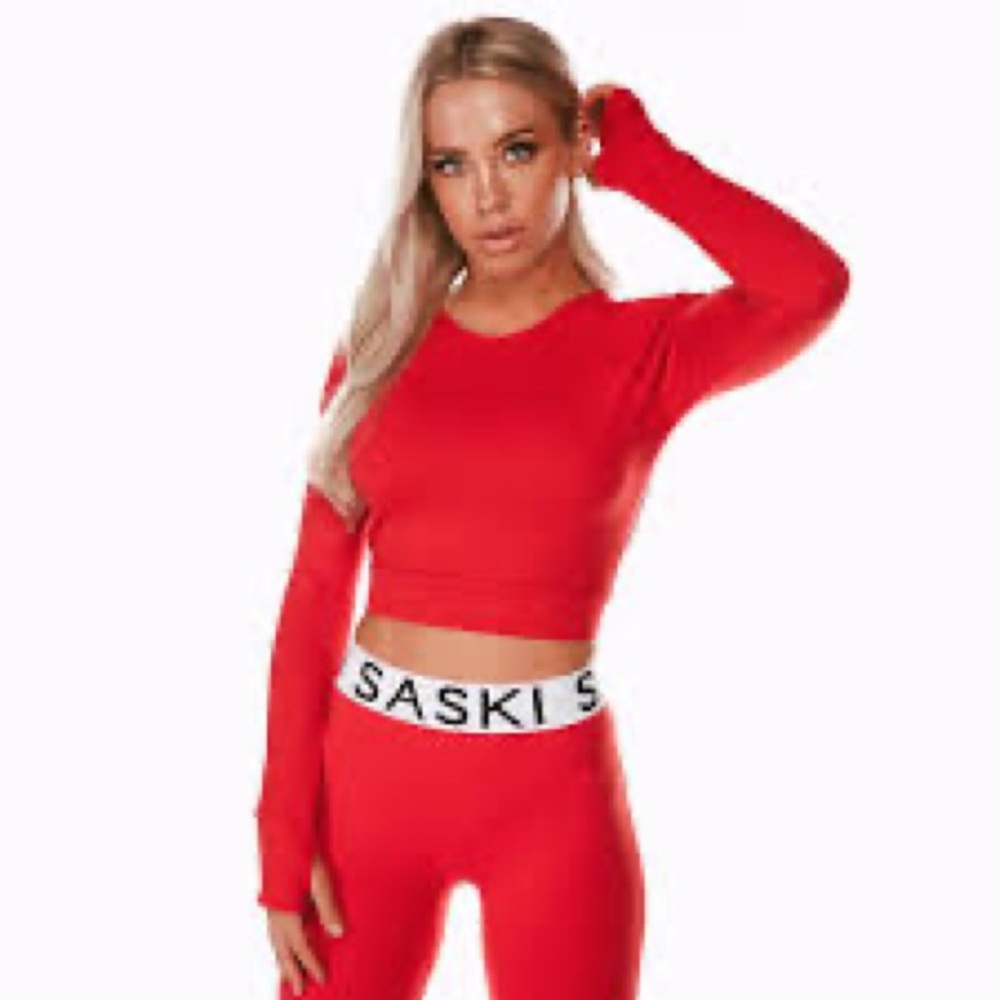 Saski long sleeve crop open back